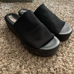 Steve Madden slinky platform sandals